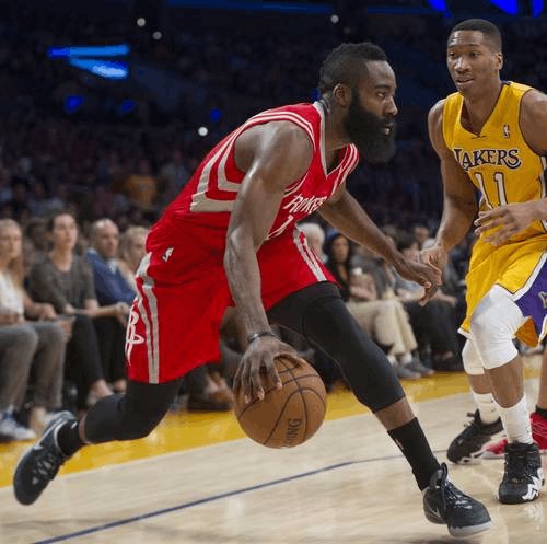 也在比赛中 也在比赛中